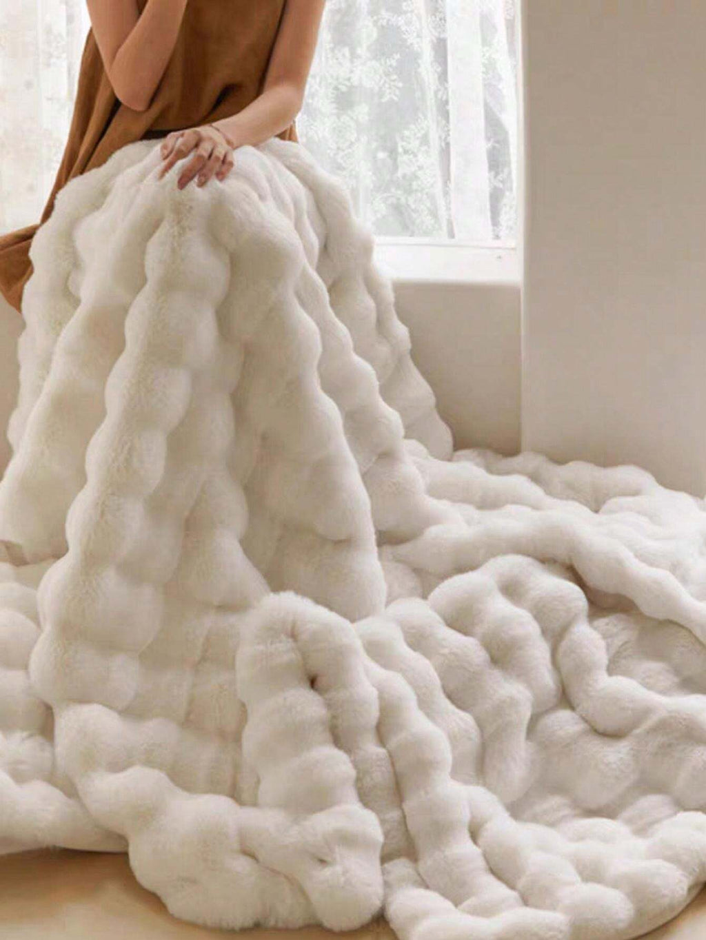 1Pc Double-Sided Plush Blanket, Soft Warm Faux Fur Luxury Style Throw for Multi-Purpose Use in Living Room, Bedroom and Sofa